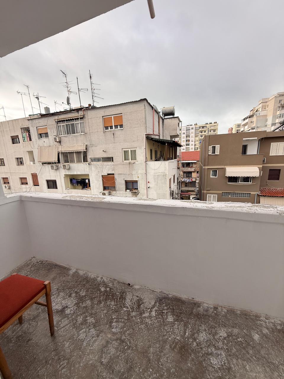 Shitet apartament 2+1 lagjja 16, durres.