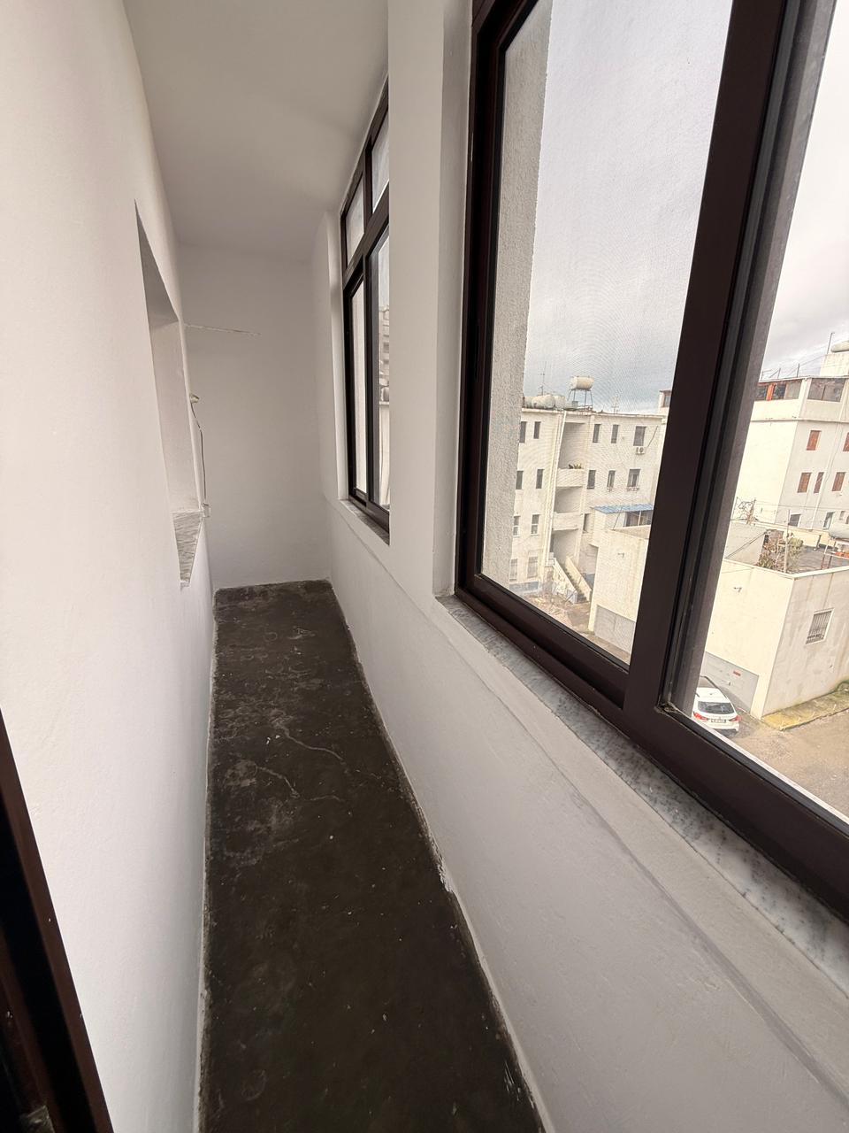 Shitet apartament 2+1 lagjja 16, durres.