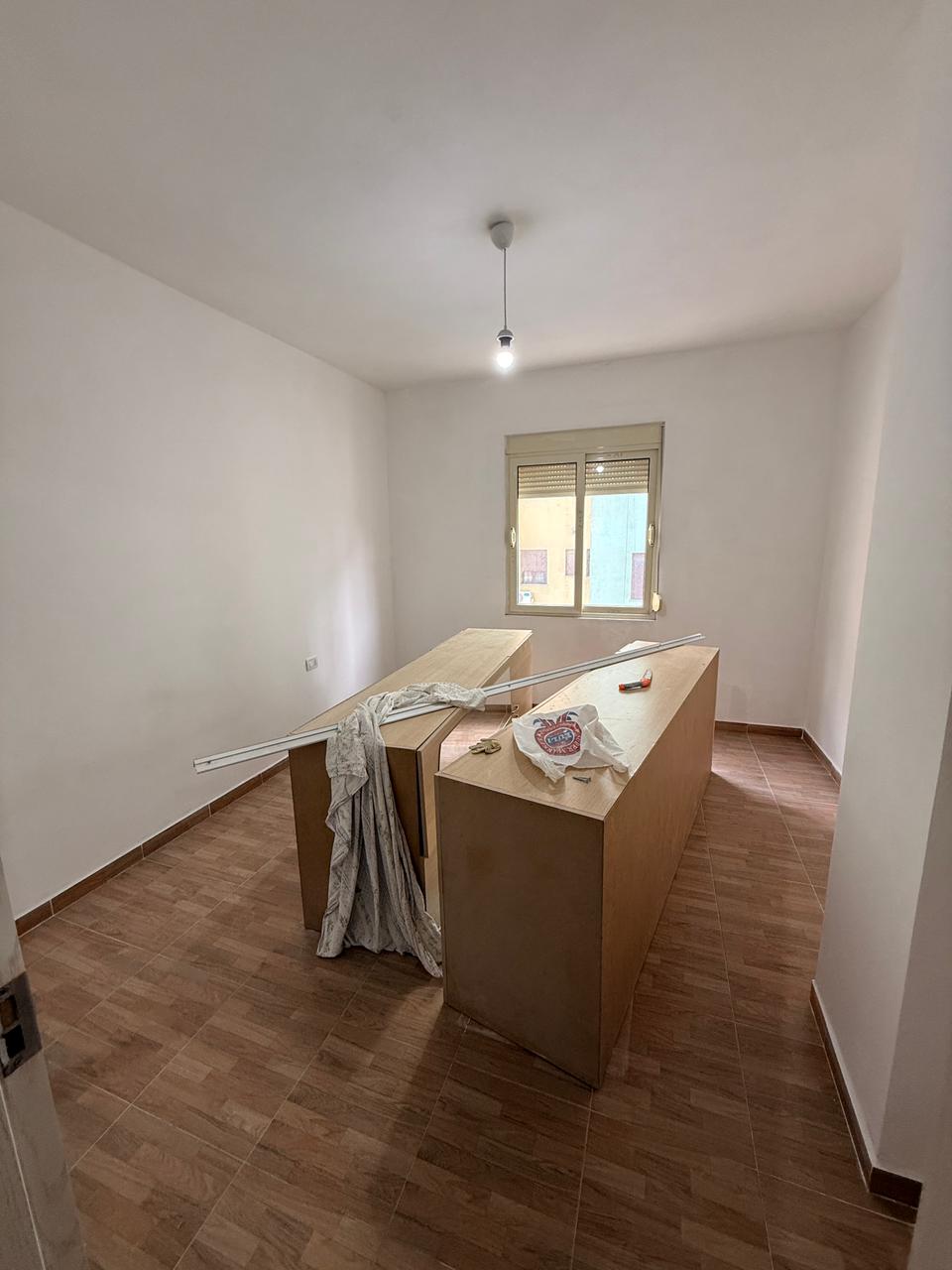 Appartement à vendre 2+1+2 près de l'ancien rayon, durres