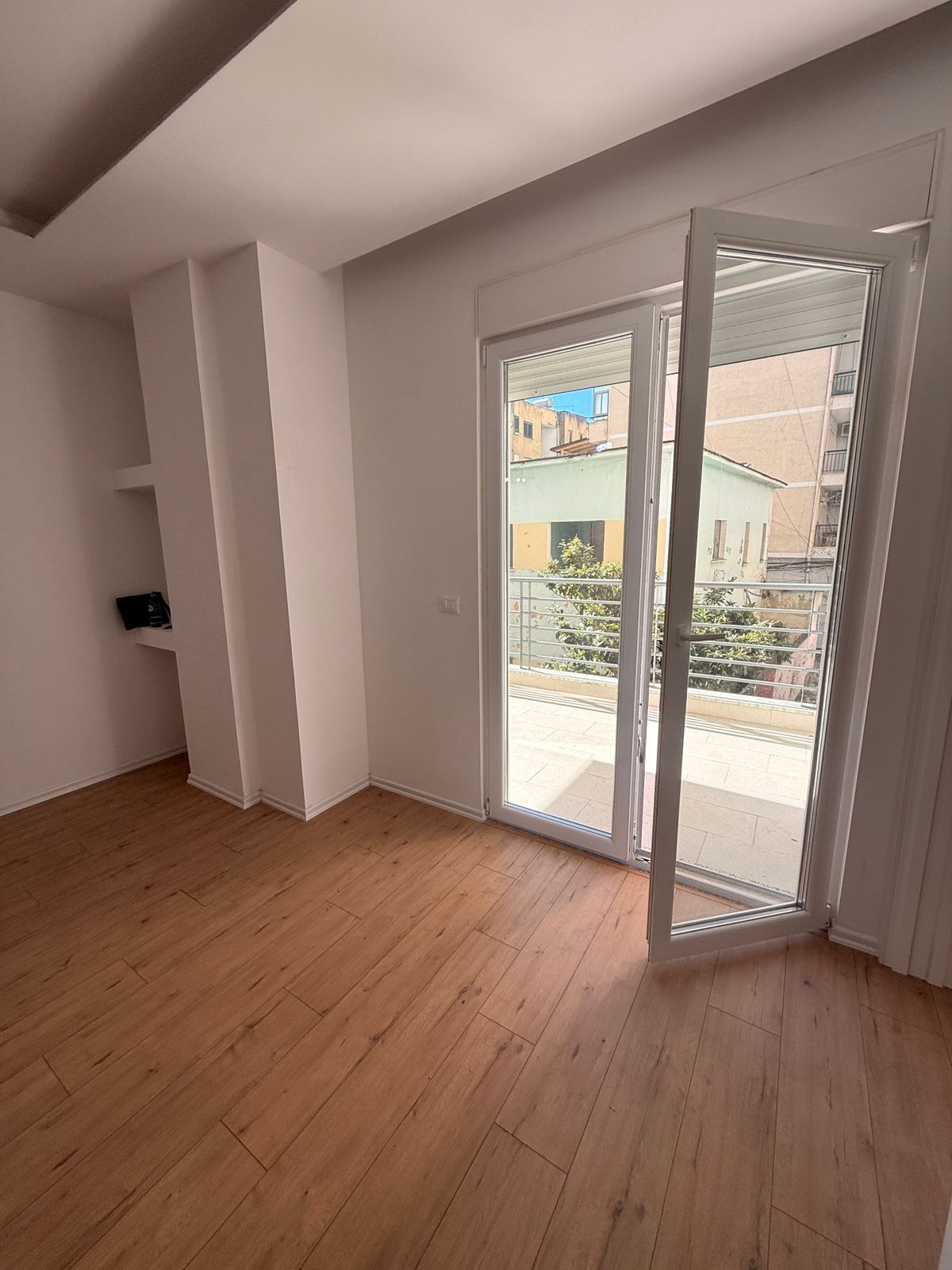Appartement à vendre 2+1+2 dans le quartier de la police, durres (2)