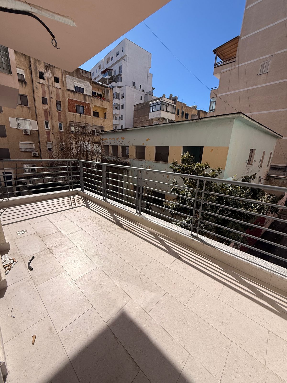 Appartement à vendre 2+1+2 dans le quartier de la police, durres (8)
