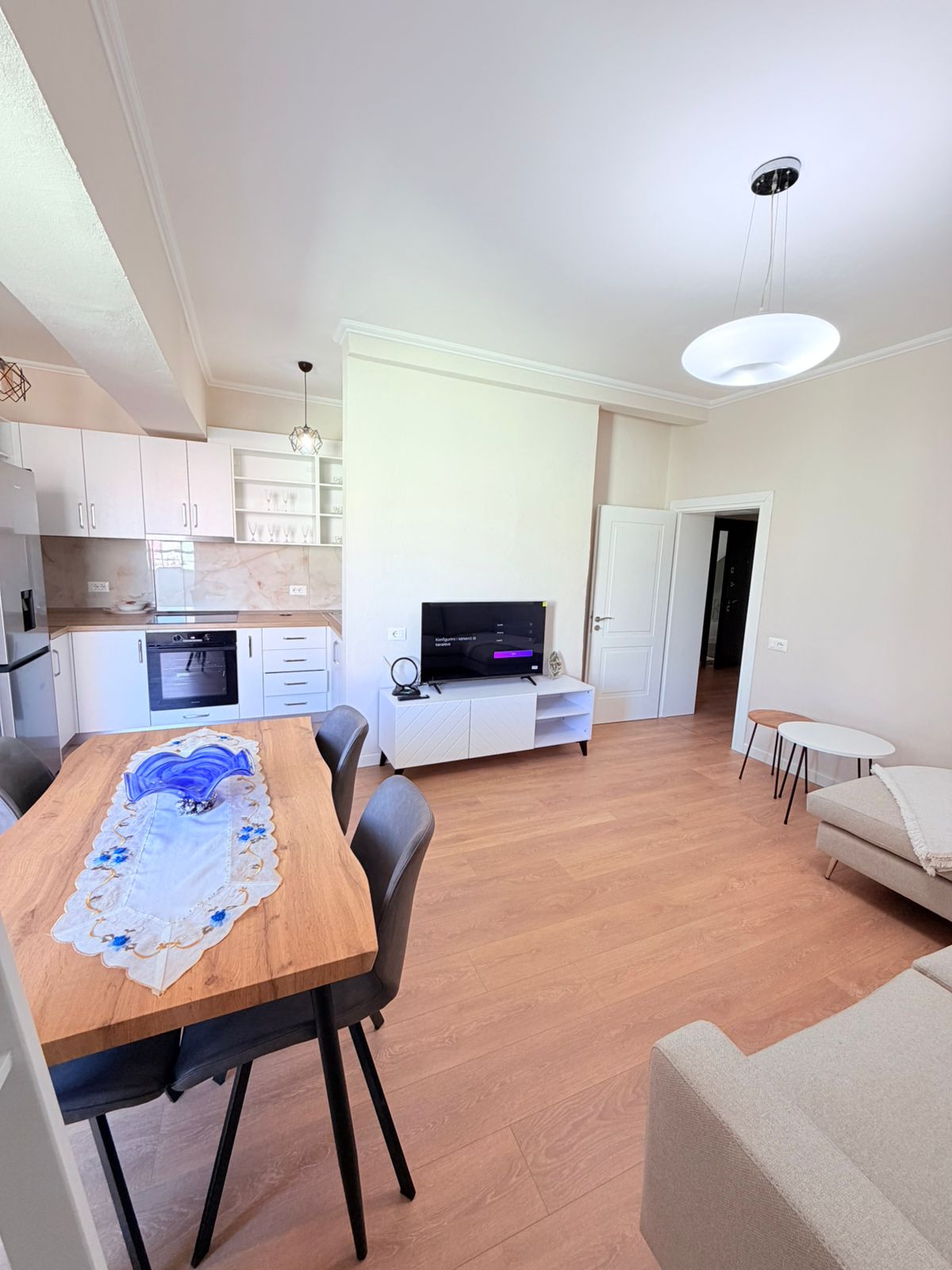 Appartement à louer 2+1 près du musée, durres (2)