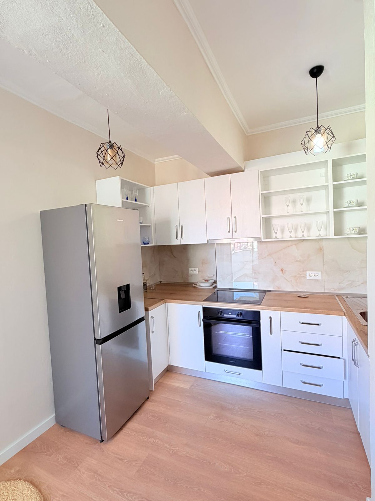 Appartement à louer 2+1 près du musée, durres (3)