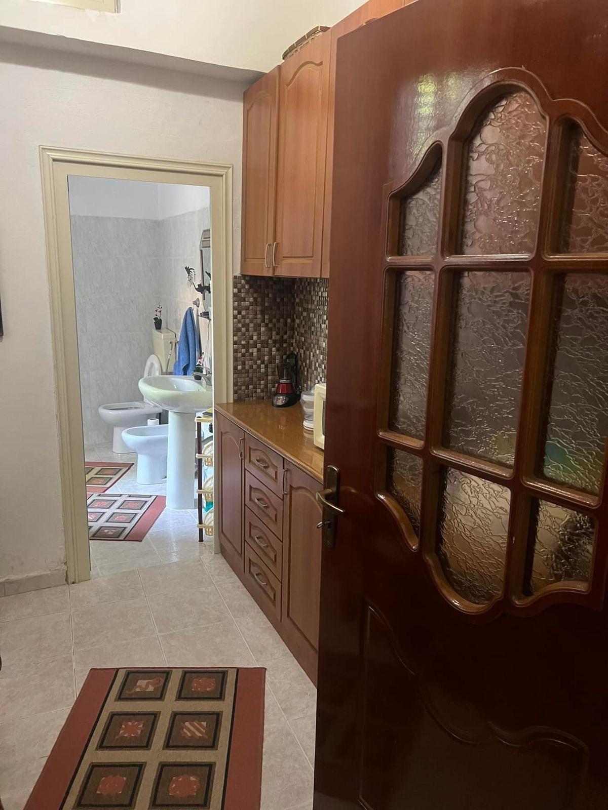 Shitet vile 2-kateshe shkozet, durres
