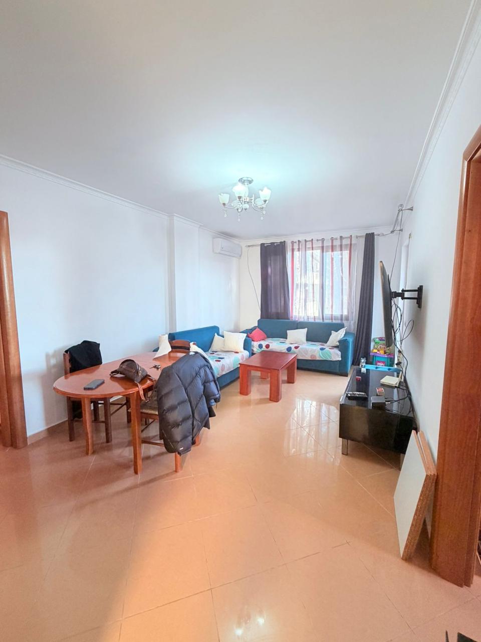 Apartamento à venda 2+1 perto do royal g max, golem