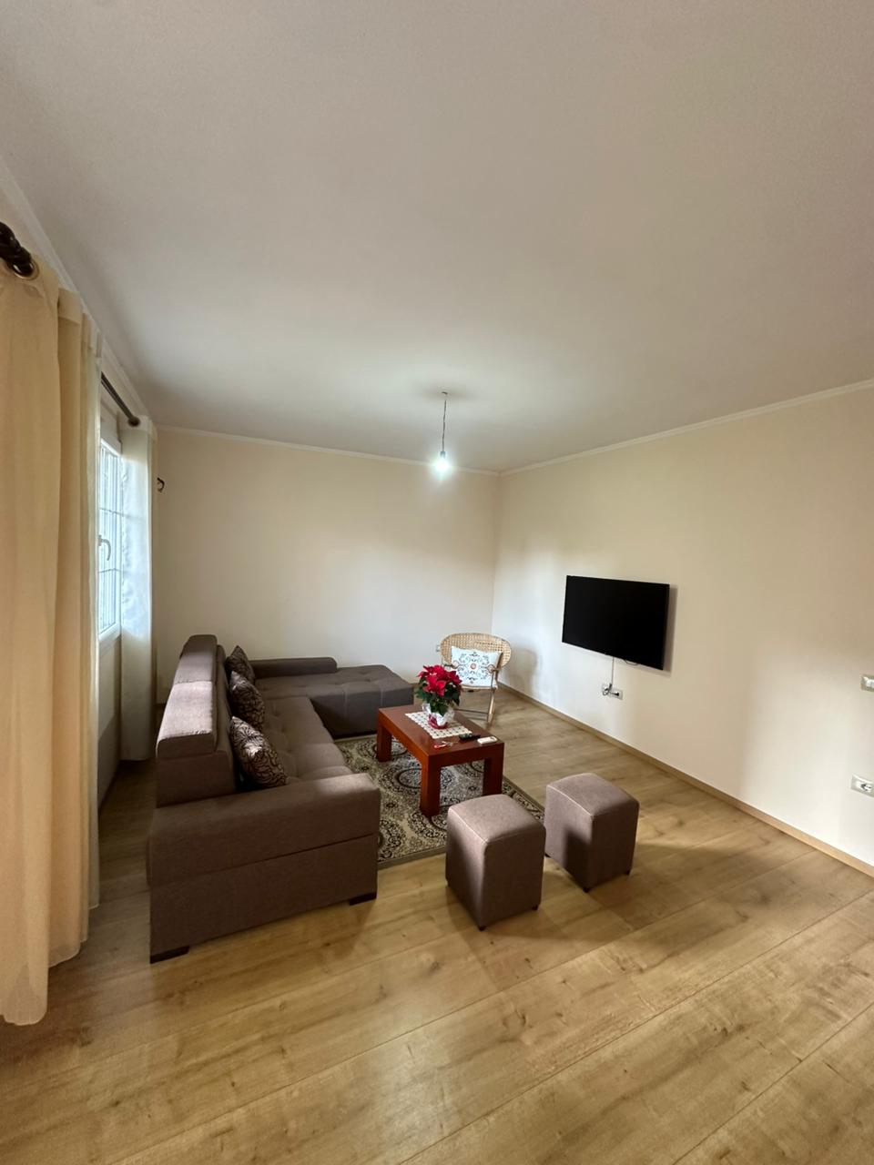 Private haus zu mieten 2+1, schule kushtrimi, durres