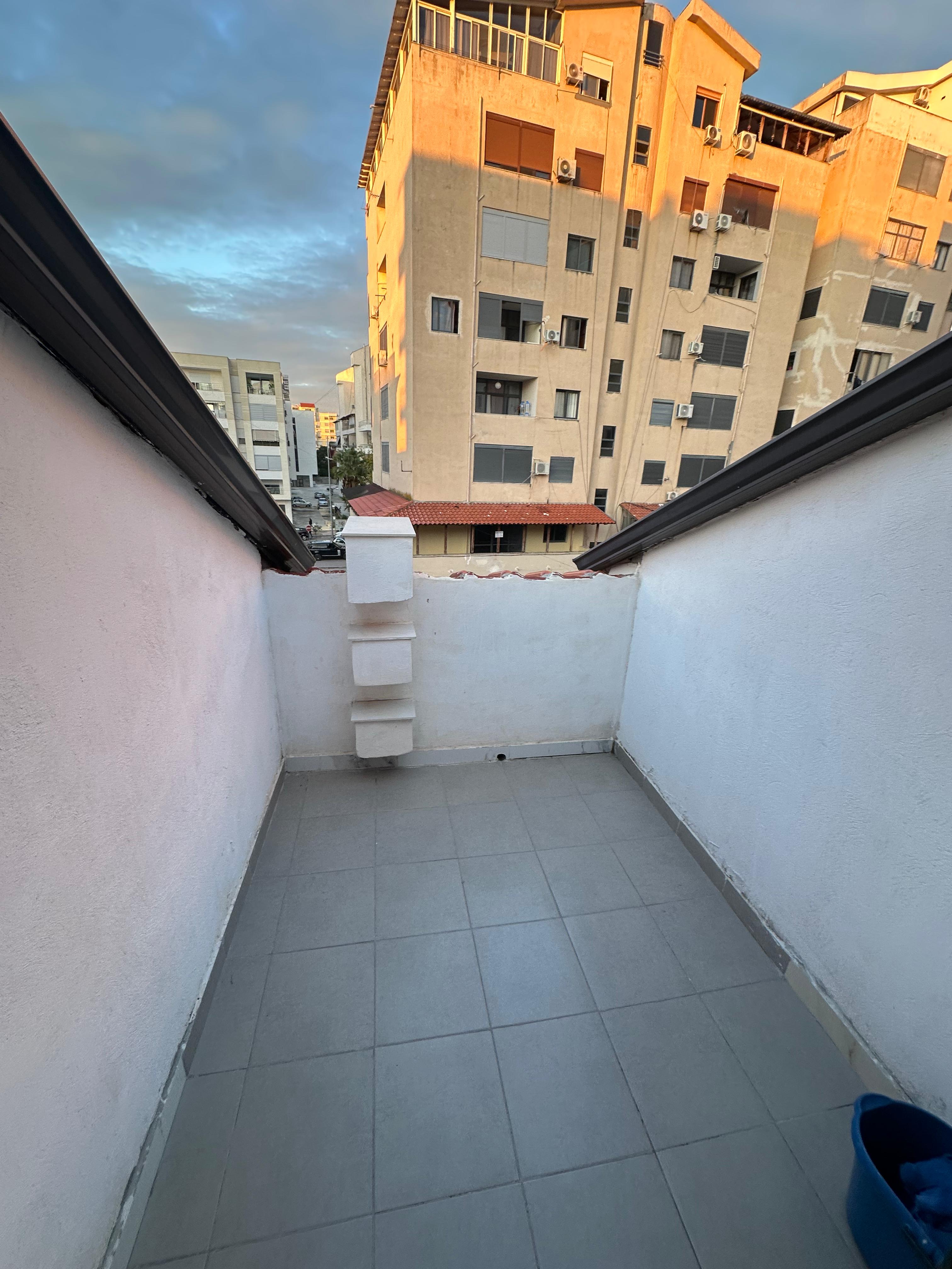 Apartamento en alquiler 1+1, playa hekurudha, durres.