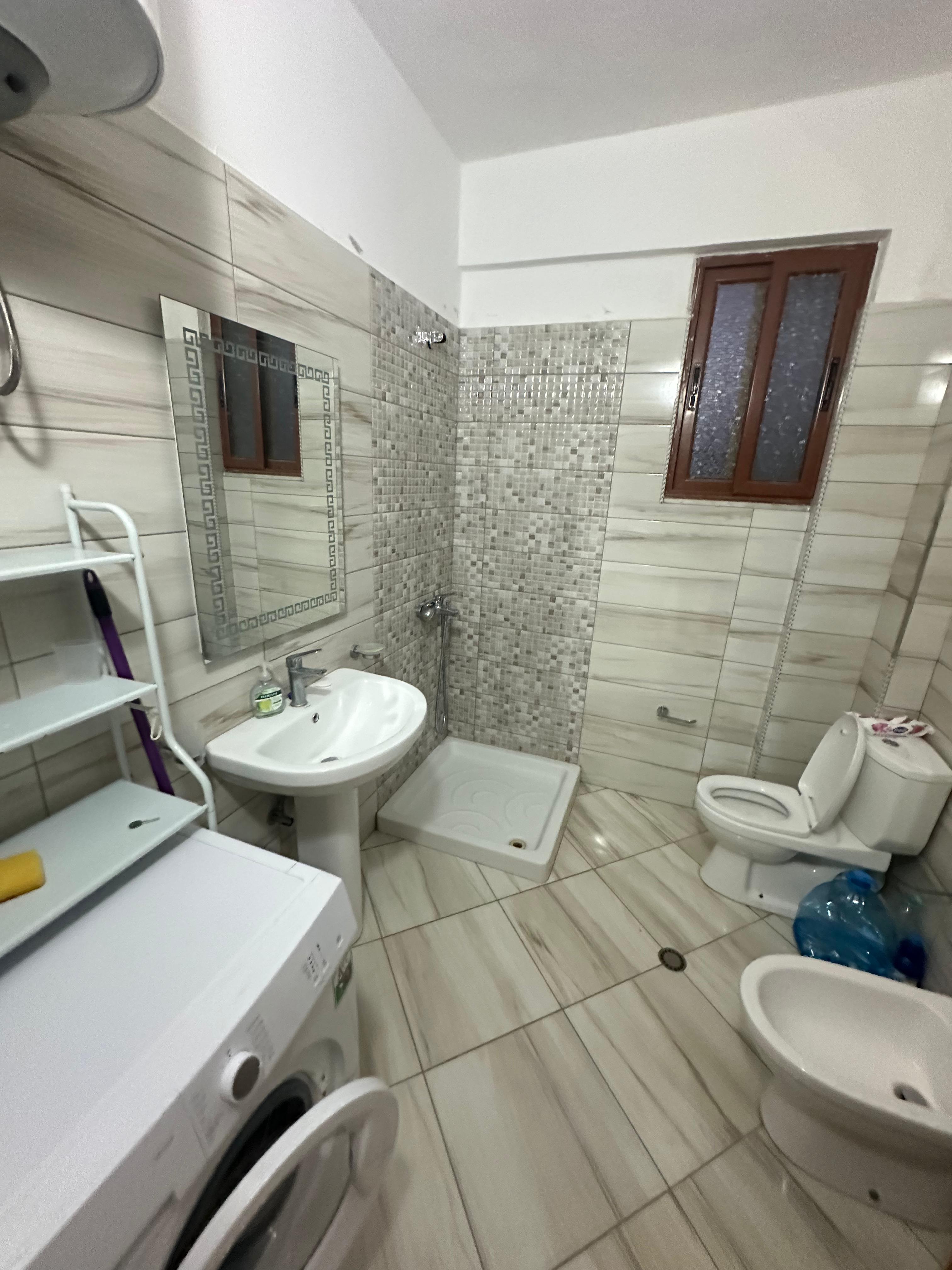 Appartamento in vendita 2+1+2 vista mare, spiaggia hekurudha, durres.