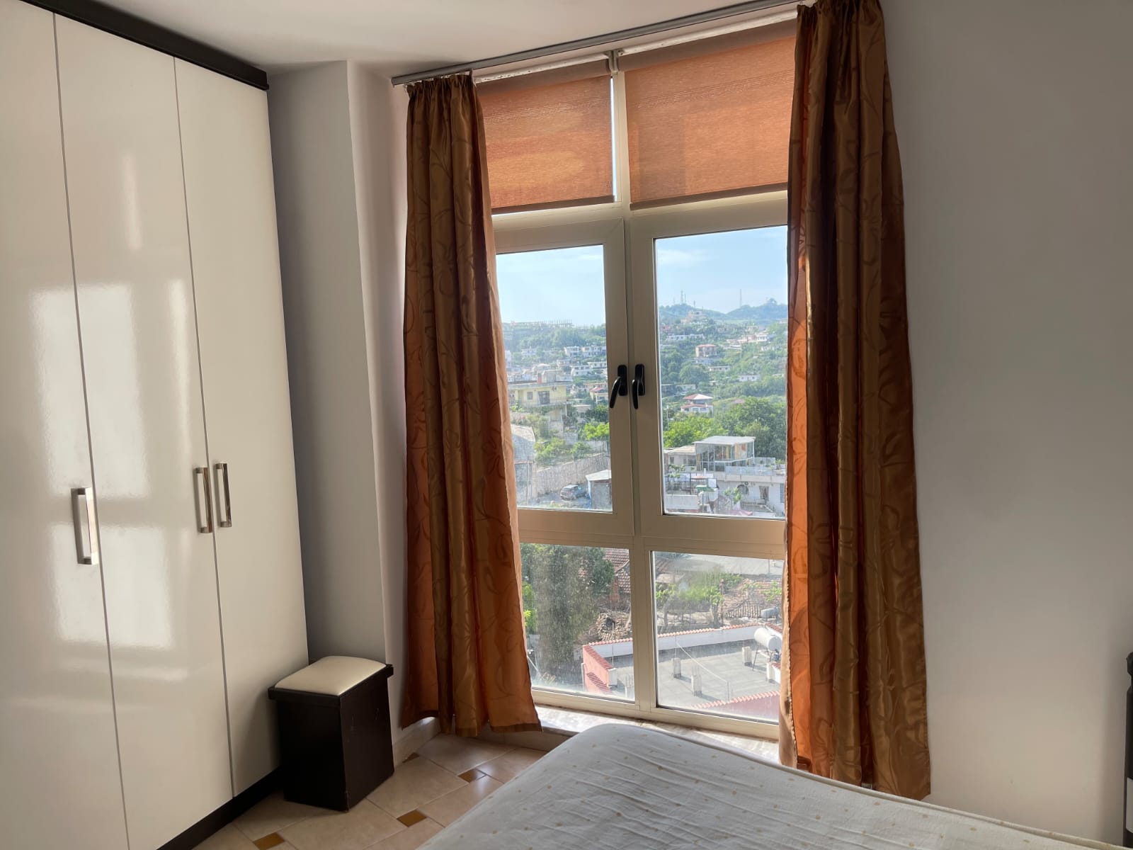Apartamento para alugar 2+1, perto da vila zogu, durres