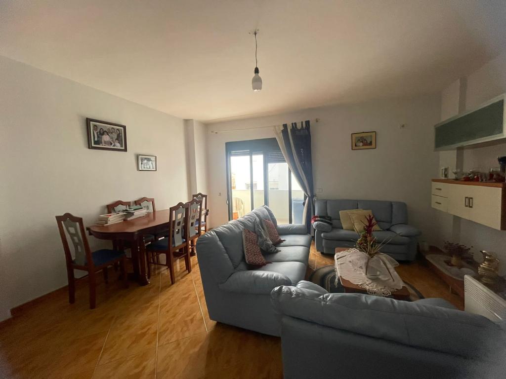 Apartment zu verkaufen 3+1+2+2 in der nähe von kazazit, durres
