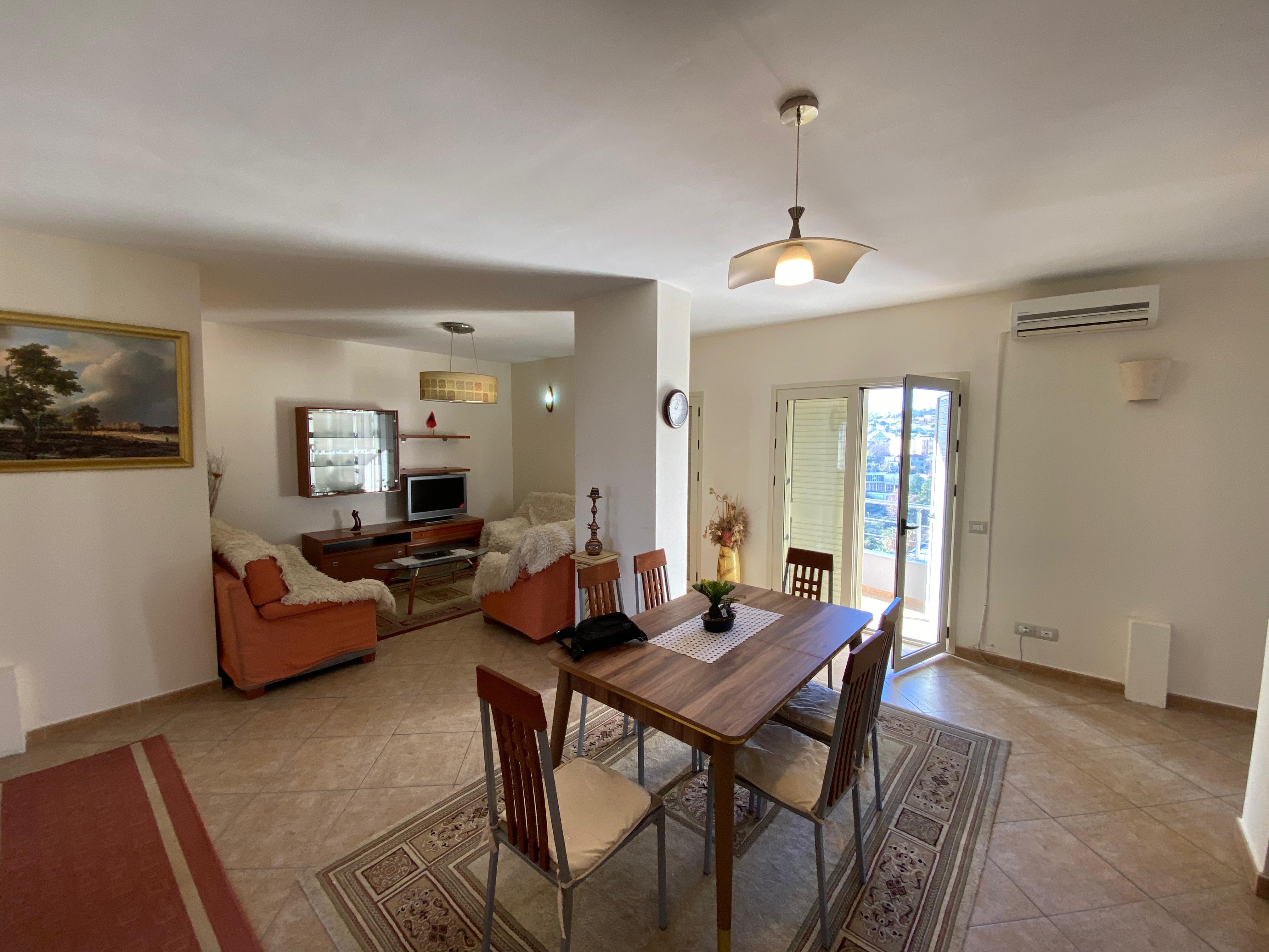 À louer appartement 2+1+2, musée, durres