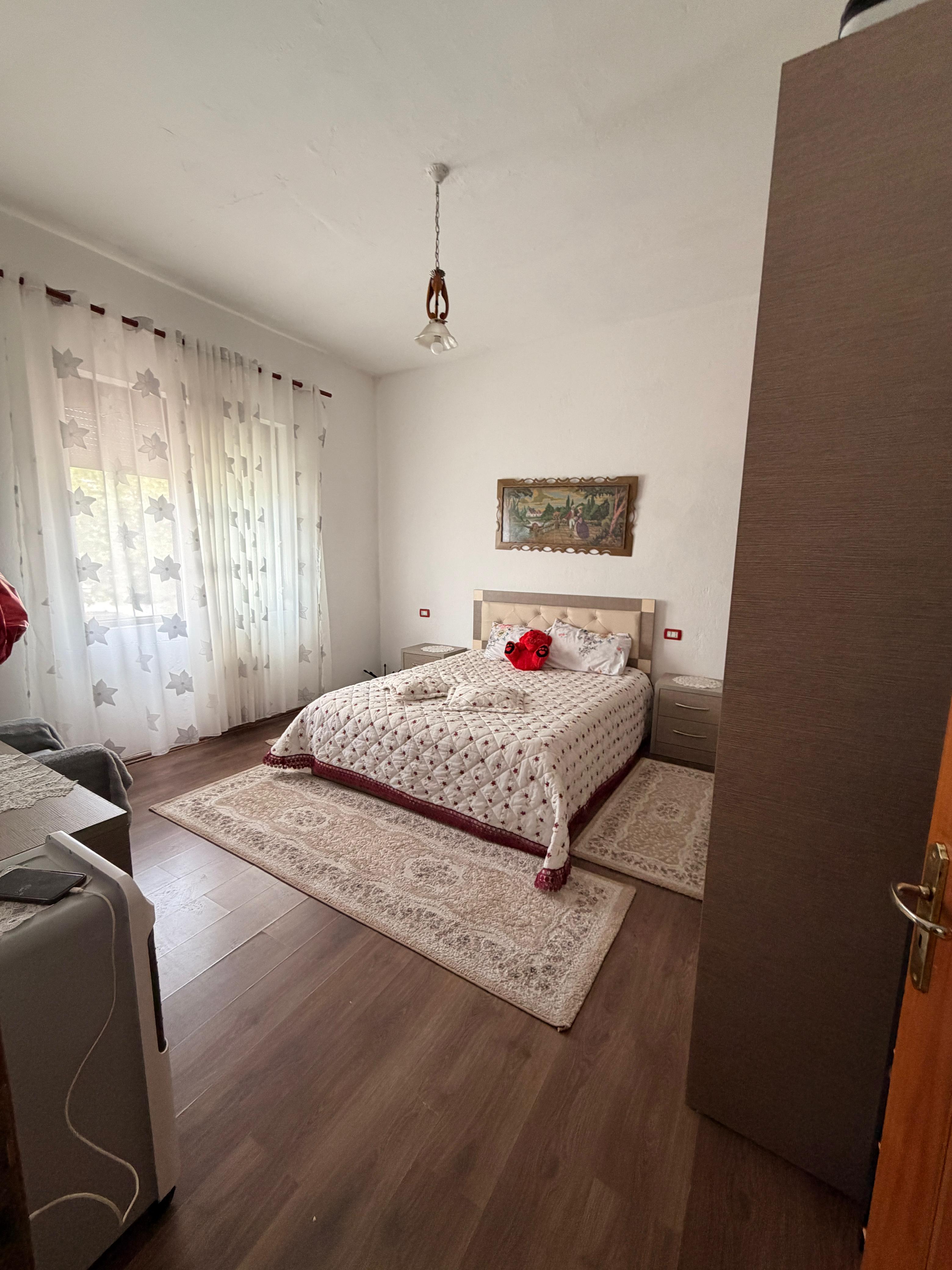 Prédio de 2 andares à venda na zona de nishtulla, durres