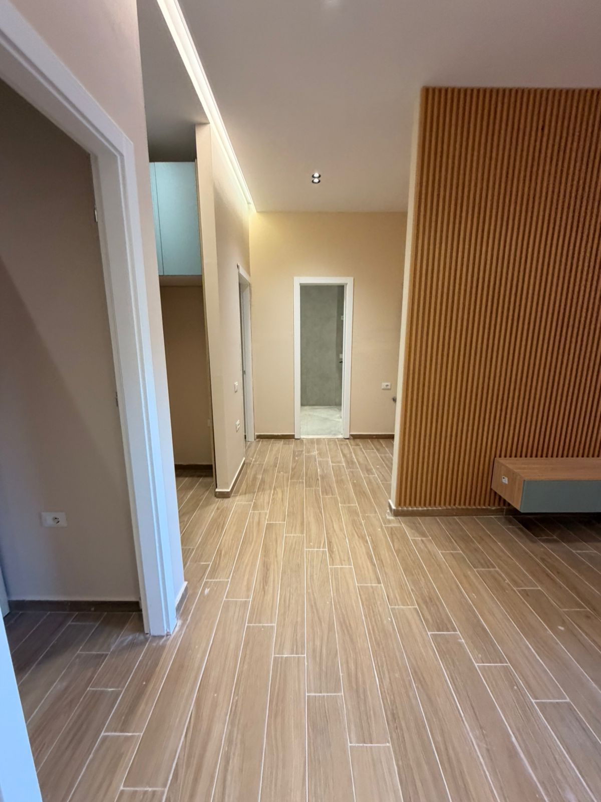 Apartment 2+1 in shkembi von kavaja
