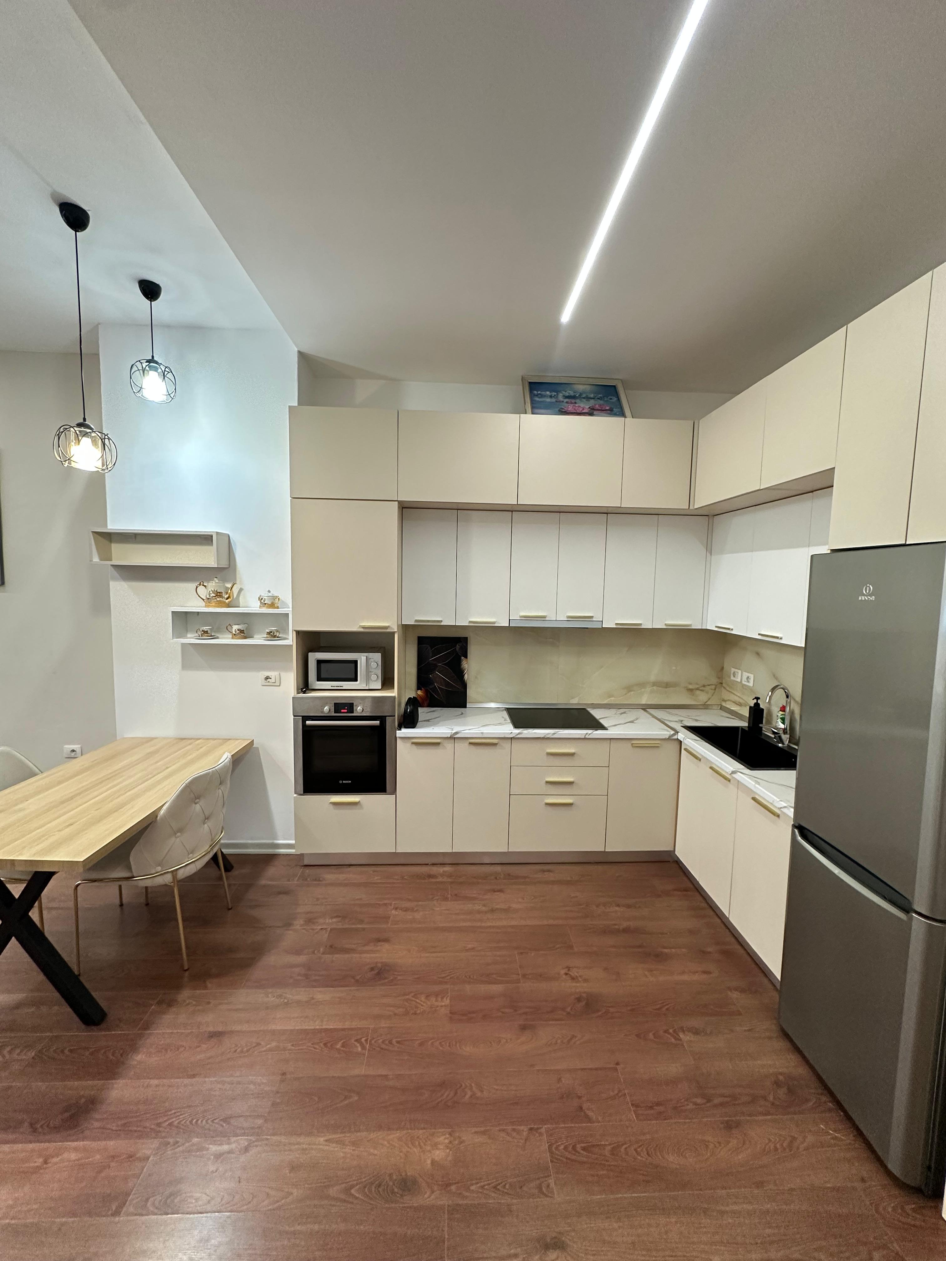 Appartamento in vendita 1+1 al 27 piano, durres