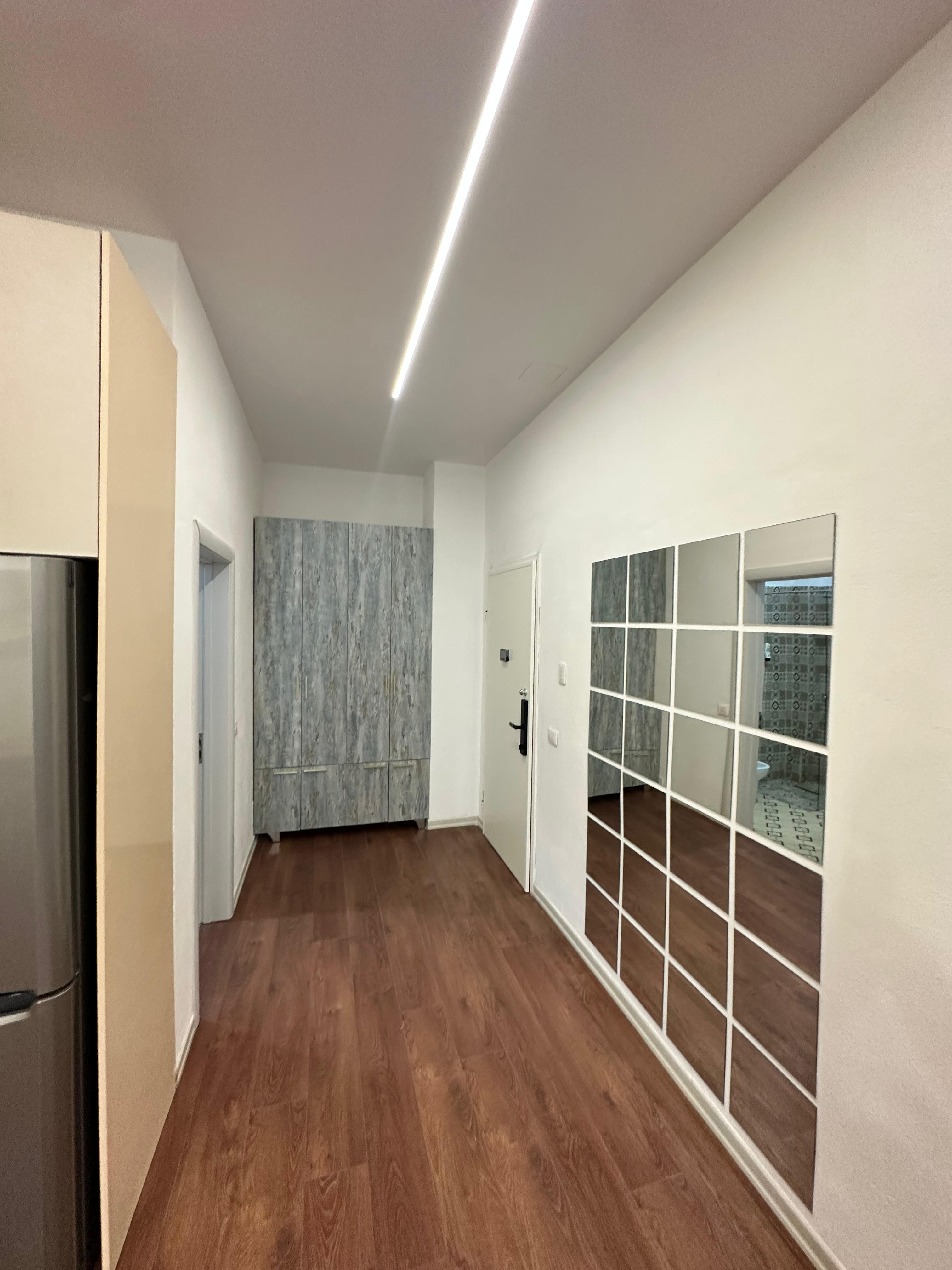 Appartamento in vendita 1+1 al 27 piano, durres