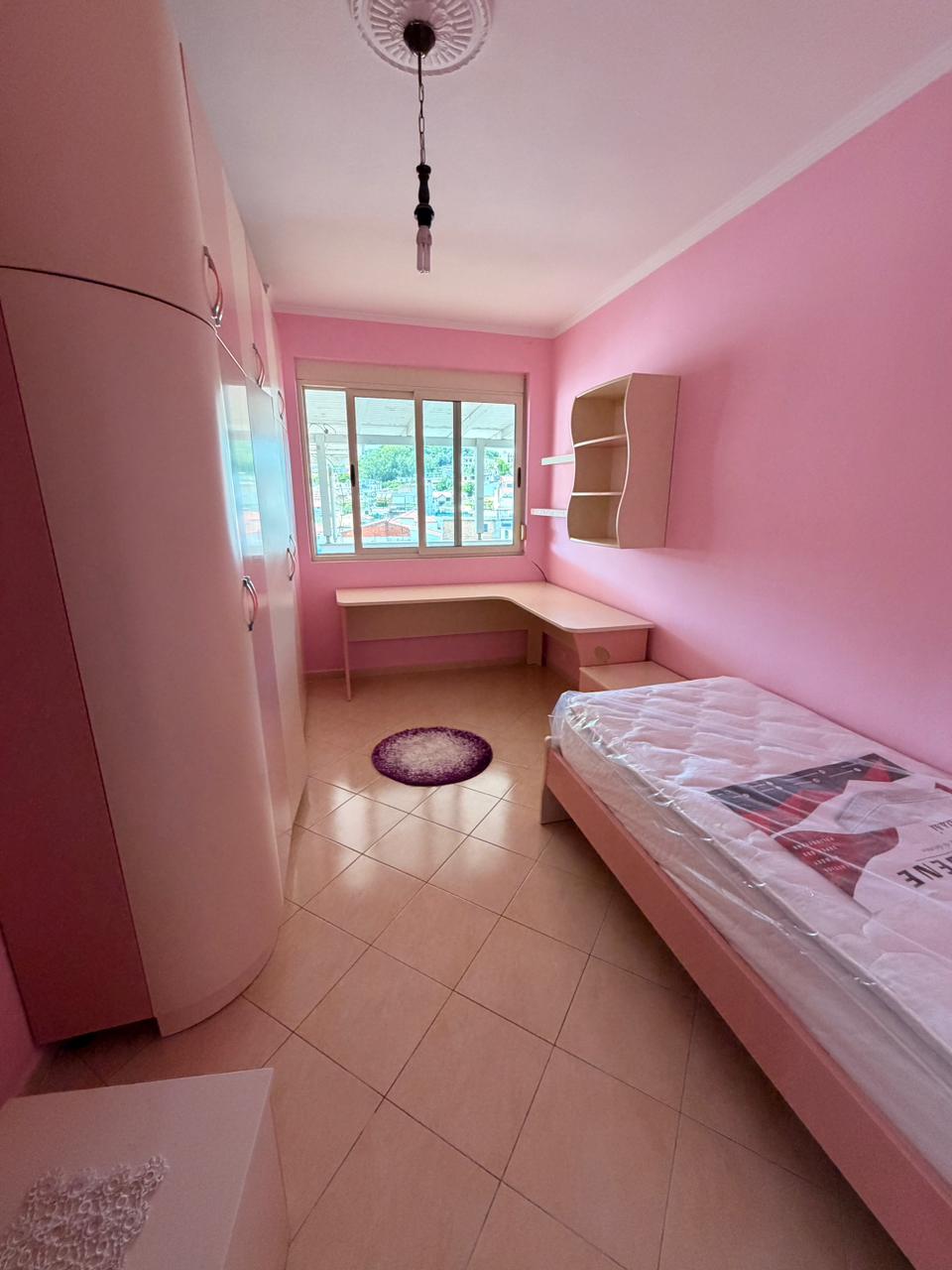 Shitet apartament 3+1+2 prane muzeut te deshmoreve, durres