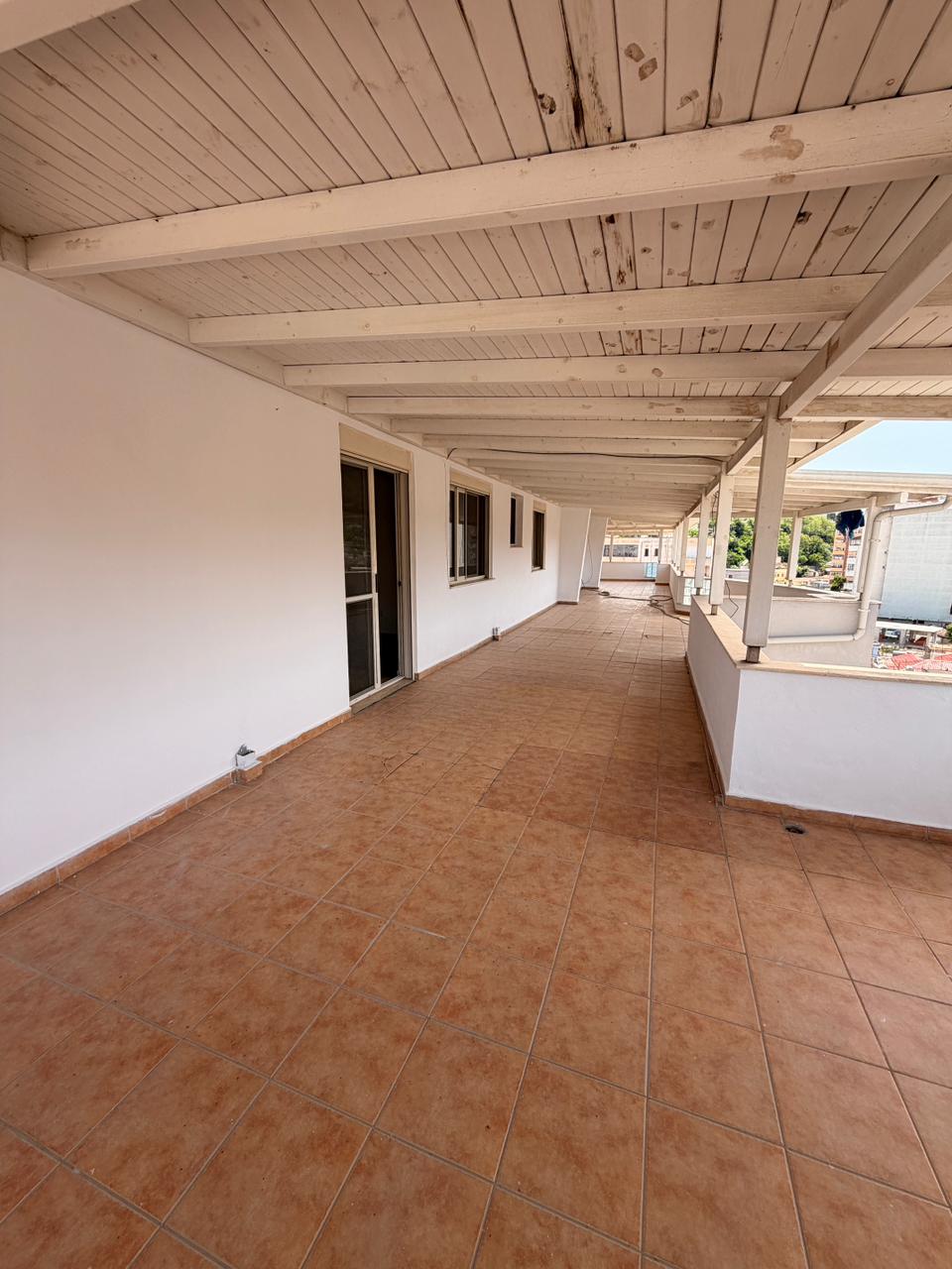 Shitet apartament 3+1+2 prane muzeut te deshmoreve, durres