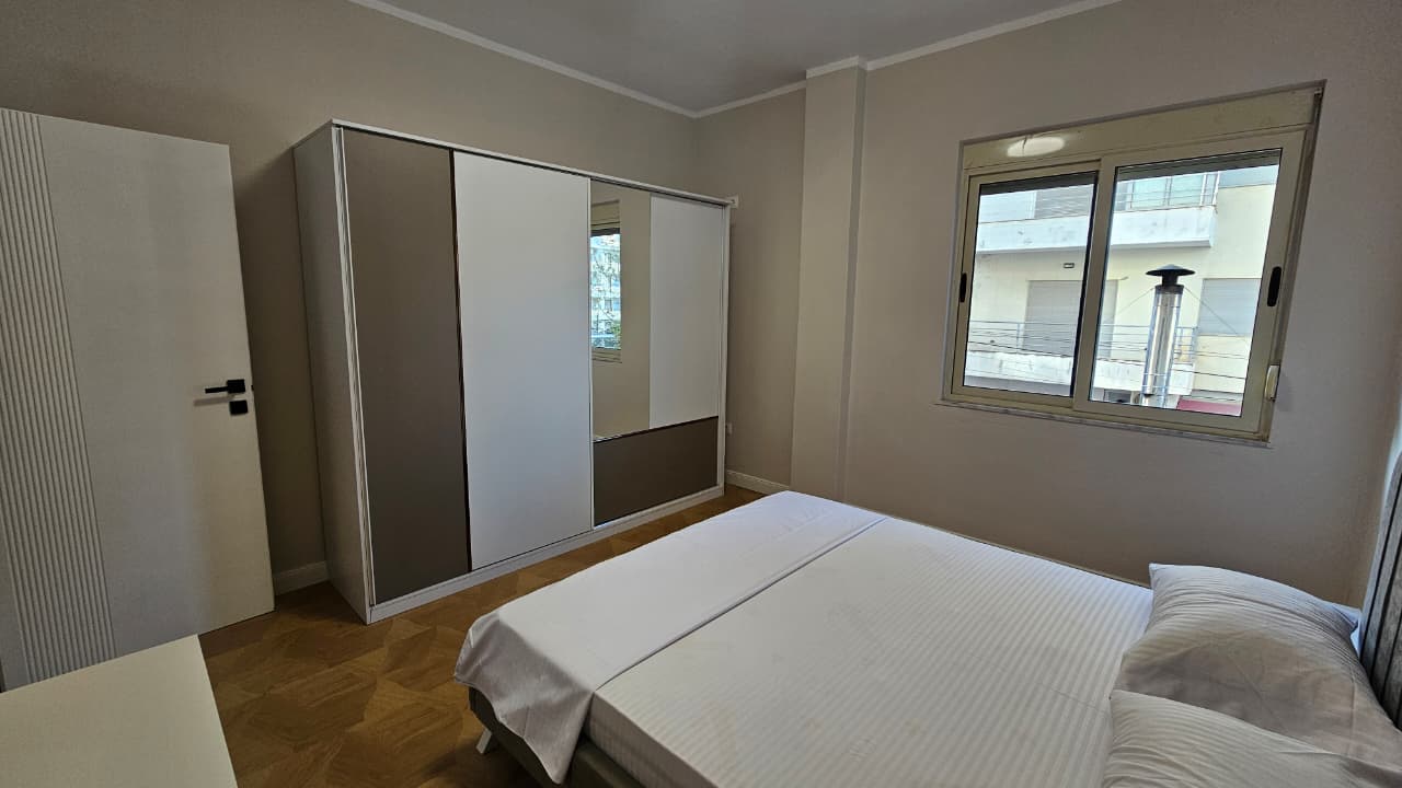 Wendekunststück 1+1 zum verkauf in iliria, strand, durres