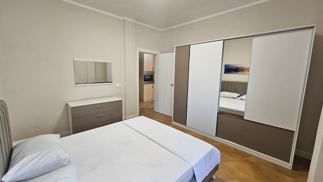 Wendekunststück 1+1 zum verkauf in iliria, strand, durres