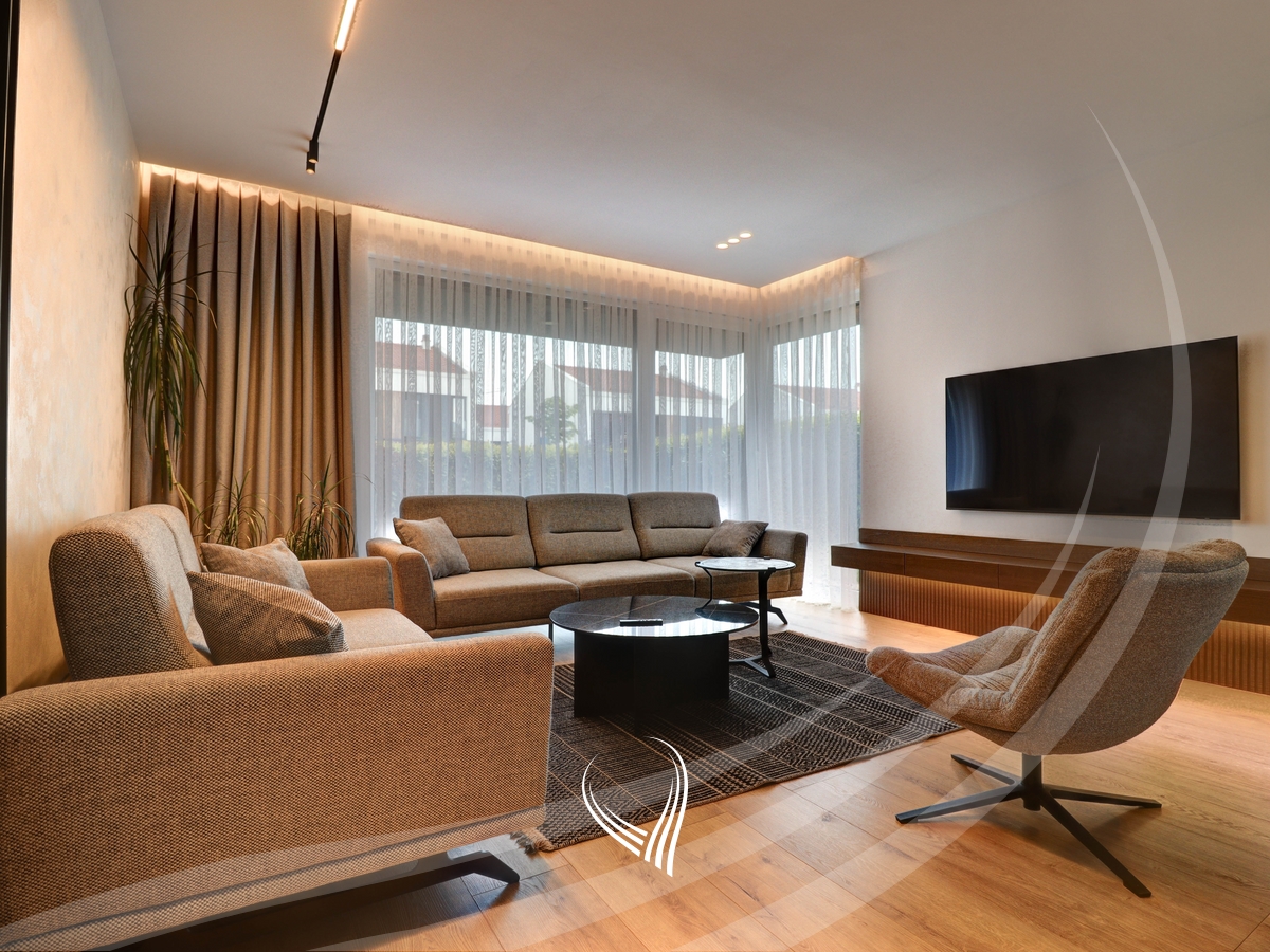 Casa con 4 habitaciones en alquiler en Çagllavicë - barrio qëndresa home (2)