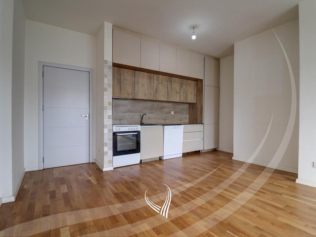 Banesë me 3 dhoma gjumi në shitje në lagjen Mati 1 (4)