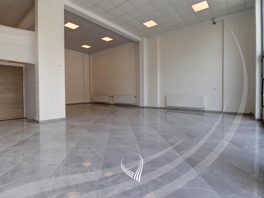 Local de 130 metros cuadrados en alquiler en el barrio arberia – Dragodan (5)