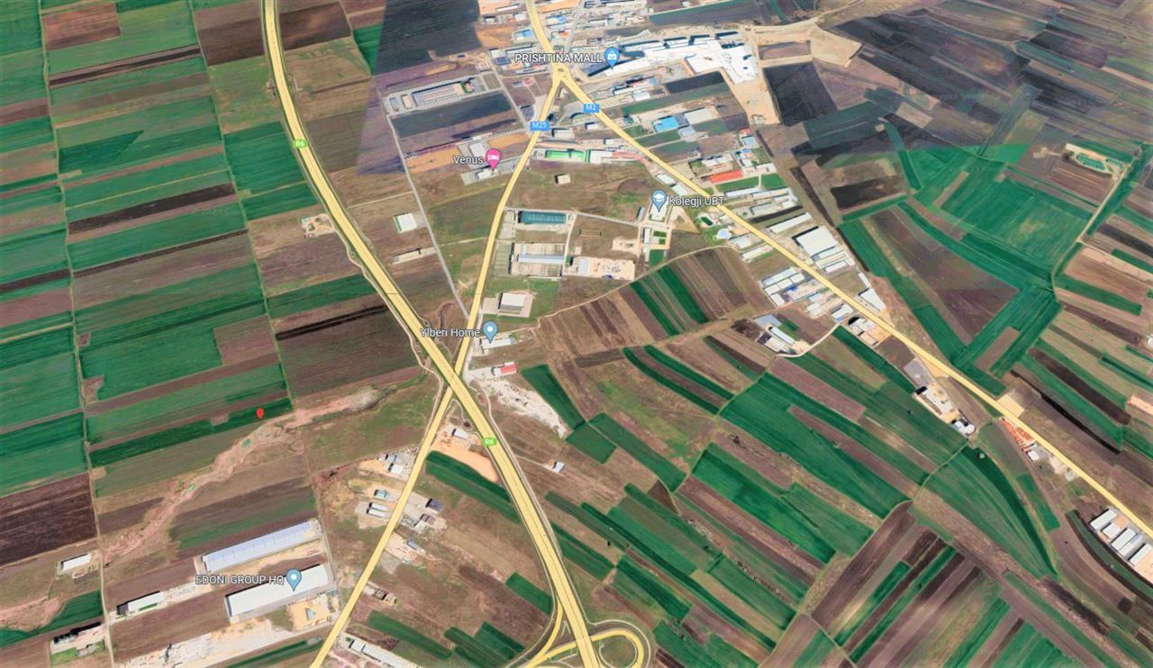 80 ares de tierra en venta en suhadoll, municipalidad de Graçanicë