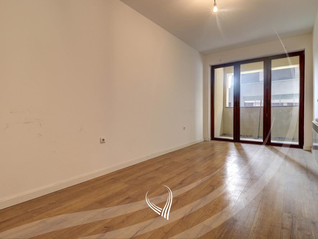 Office with 2 work rooms for rent in Lakrishtë neighborhood – Donika 2 complex