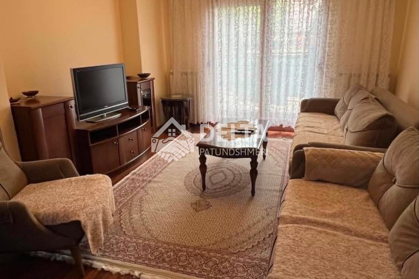 Etage eines hauses zur miete im stadtzentrum