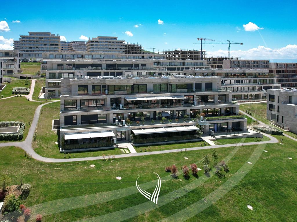 Terraza con 2 dormitorios en alquiler en el barrio marigona hill