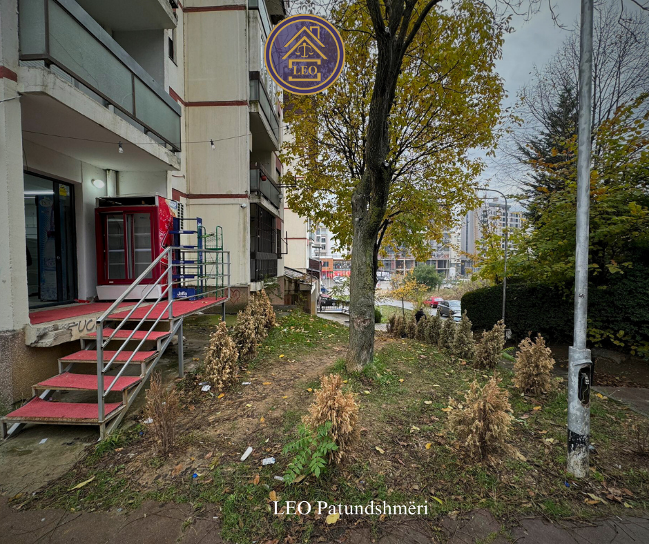 Locale commerciale in affitto 90 m² (2)