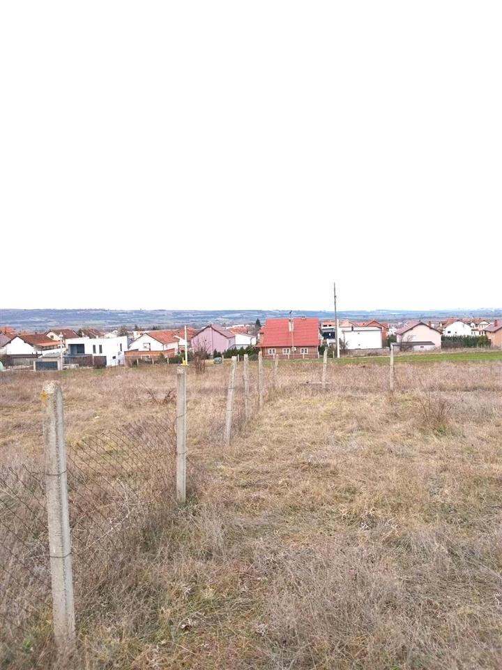 Venta de 5.20 ares de terreno detrás de las casas de pacolli en hajvali