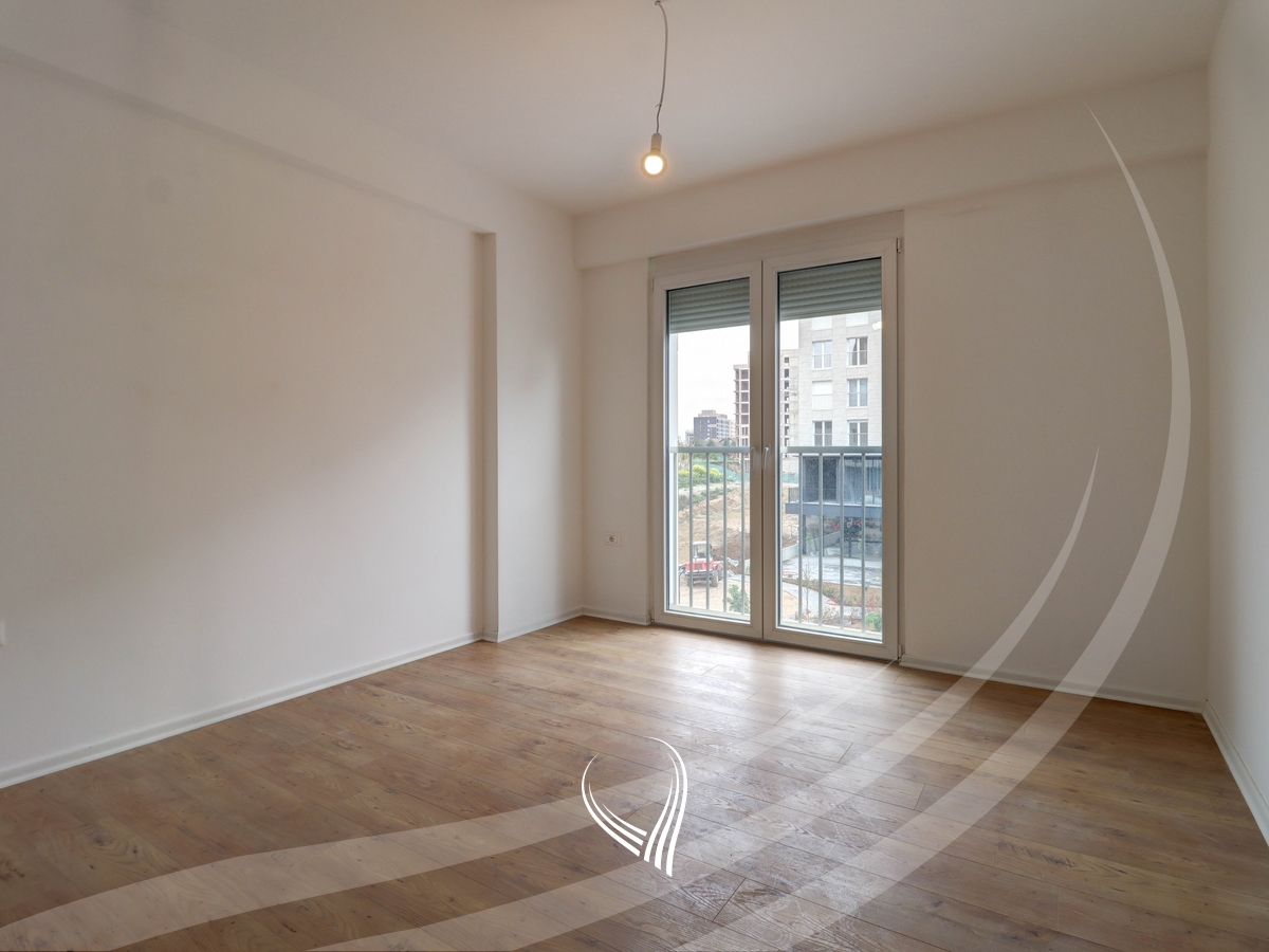 Office with 4 work rooms for rent in Prishtina e Re – Prime city (5)