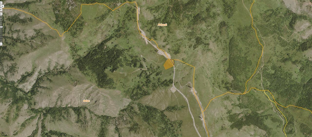 130 áreas de tierra en venta en la carretera fshati selac Mitrovica (2)