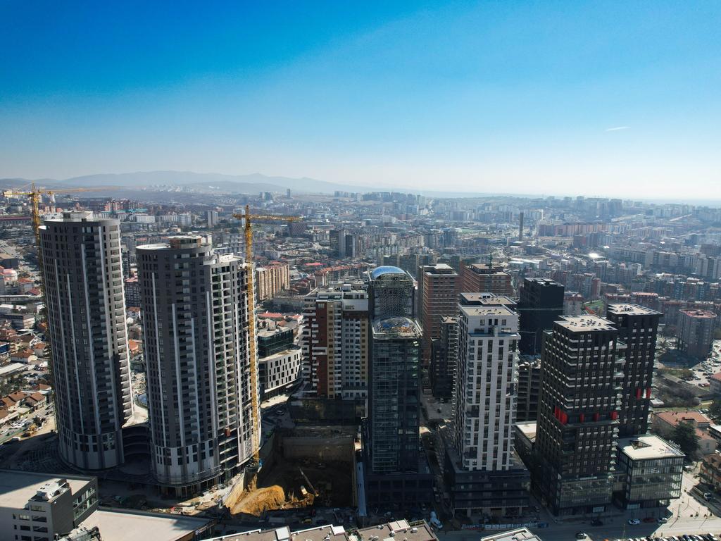 Espace commercial pour bureau de 89 mètres carrés à louer dans le quartier Lakrishtë (6)