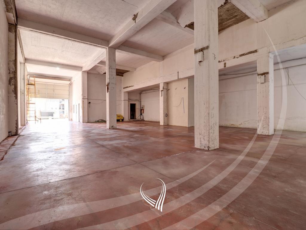 Entrepôt de 450 mètres carrés à louer dans le quartier Arbëria – Dragodan (5)