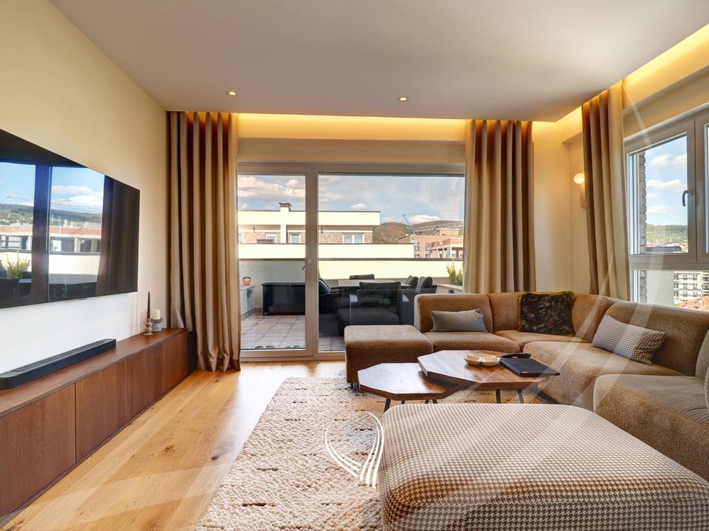 Ático con 3 habitaciones en alquiler en el barrio Mati 1 (2)