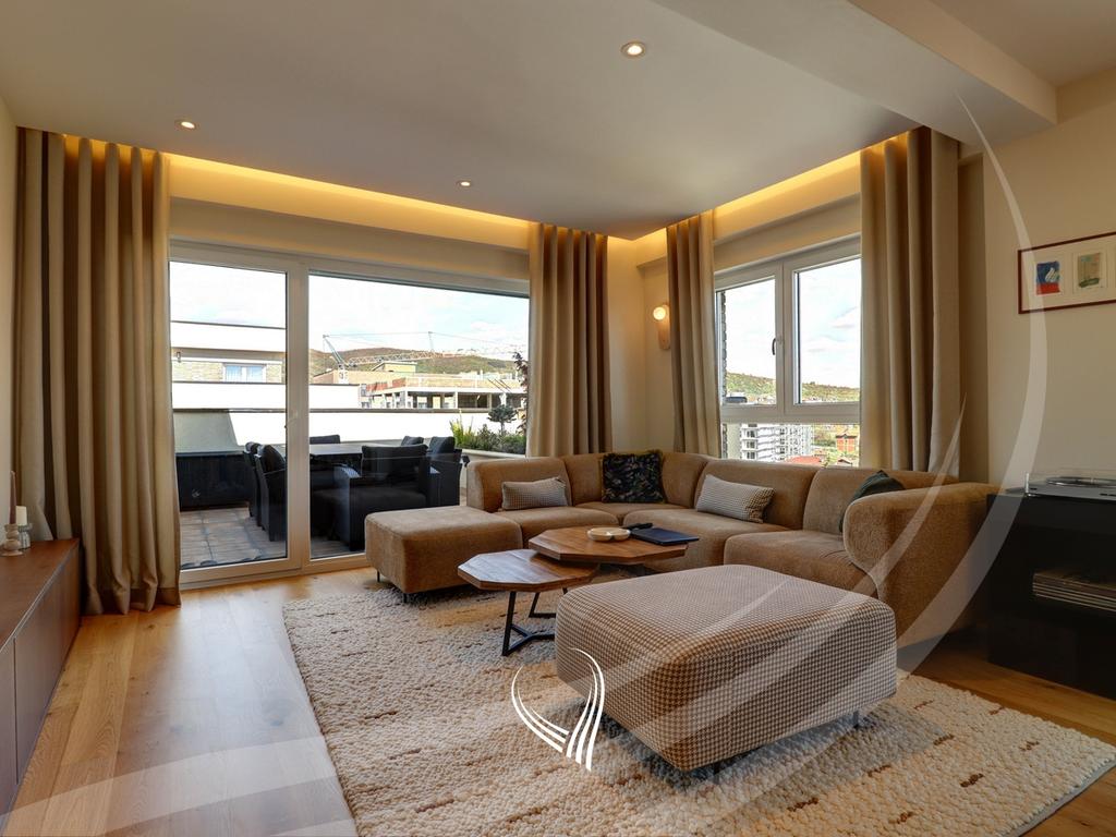 Ático con 3 habitaciones en alquiler en el barrio Mati 1 (3)