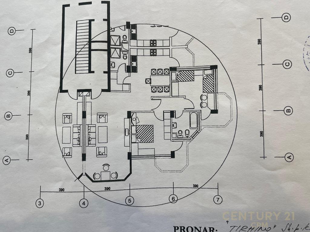Apartamento en venta 2+1+2 en Komuna e Parisit!
