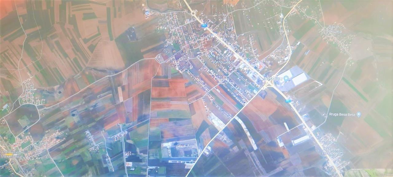 Shiten 1 hektarë tokë afër rrugës milloshevë-Obiliq