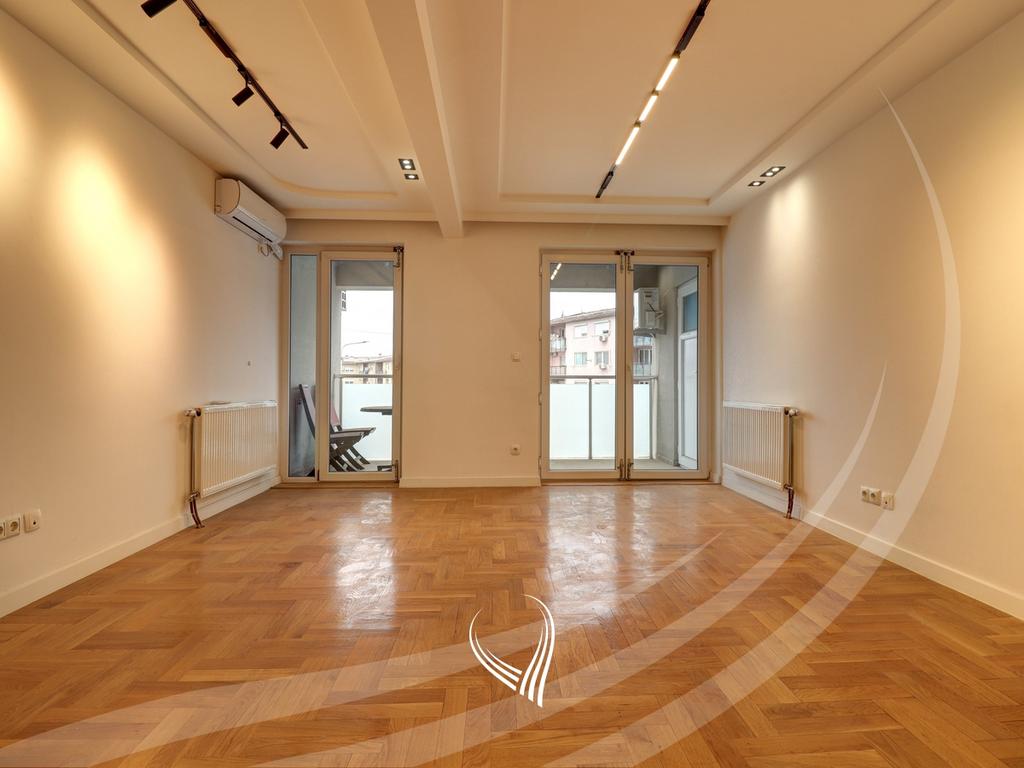 Office with 3 work rooms for rent in Ulpiana neighborhood (2)