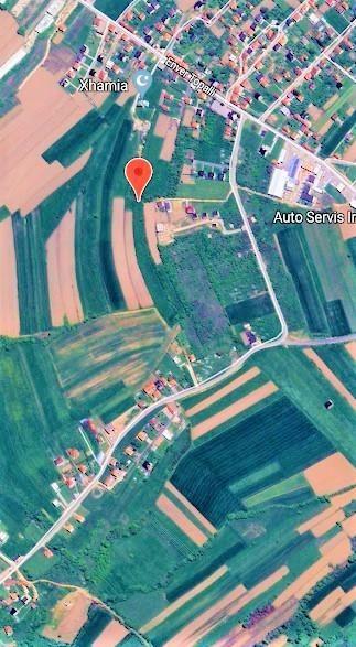 À vendre : 1 hectare et 8 ari près de la route doganaj-Ferizaj