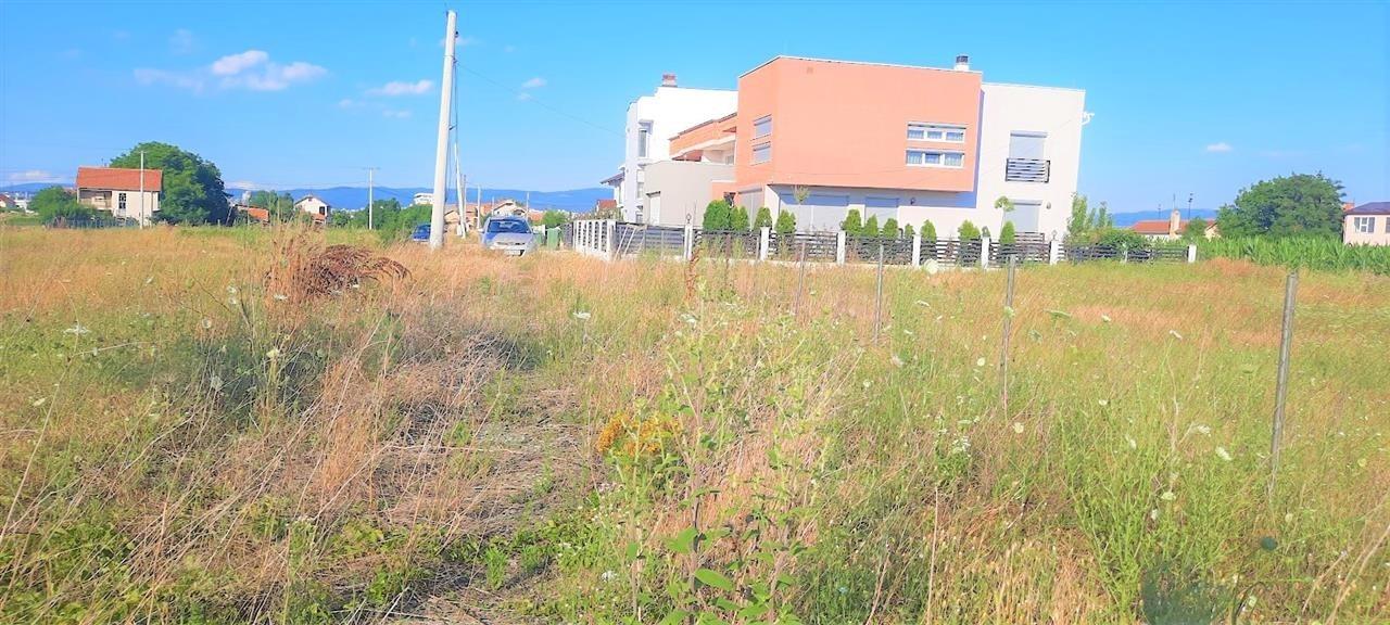 Terreno de 4 arias en venta en uglarë Fushë Kosovë