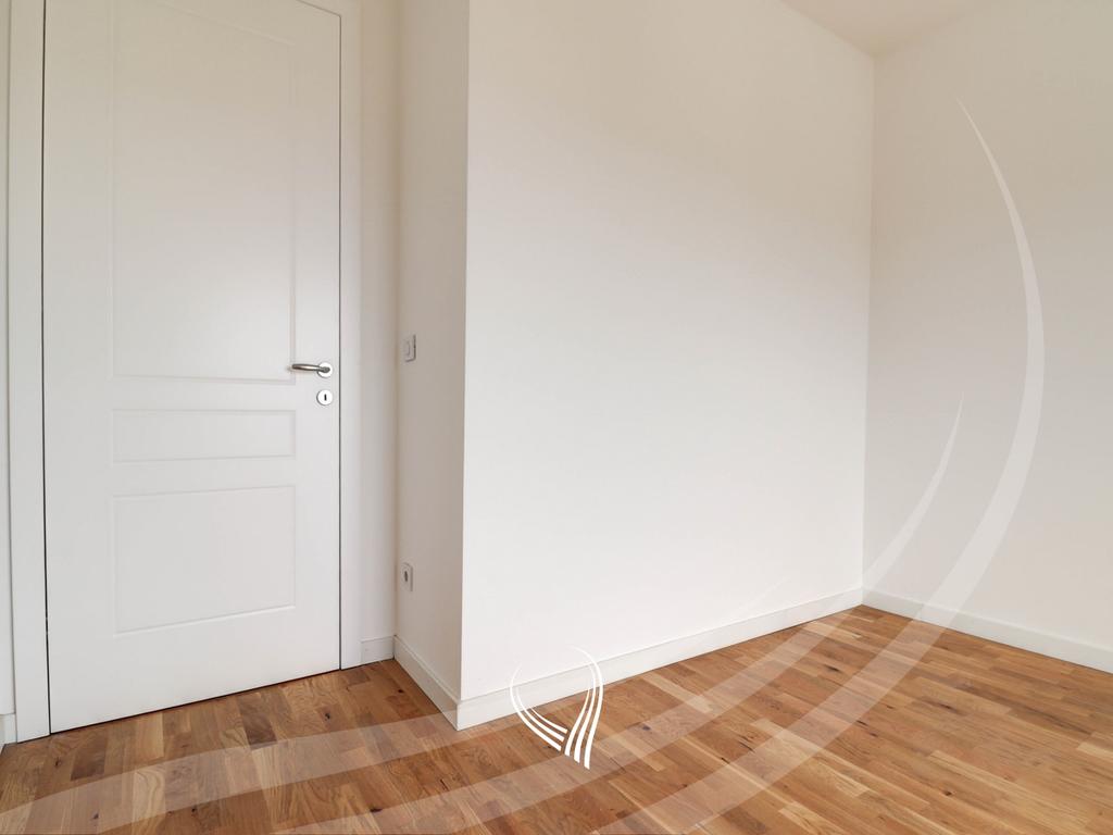 Banesë me 1 dhomë gjumi në shitje në lagjen e muhaxherëve (8)