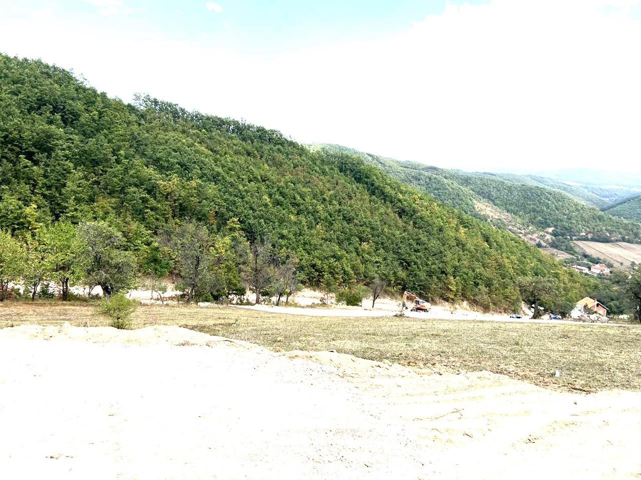 Lotes à venda de 4, 5 e 7 ares em mramor, município de Prishtina (3)