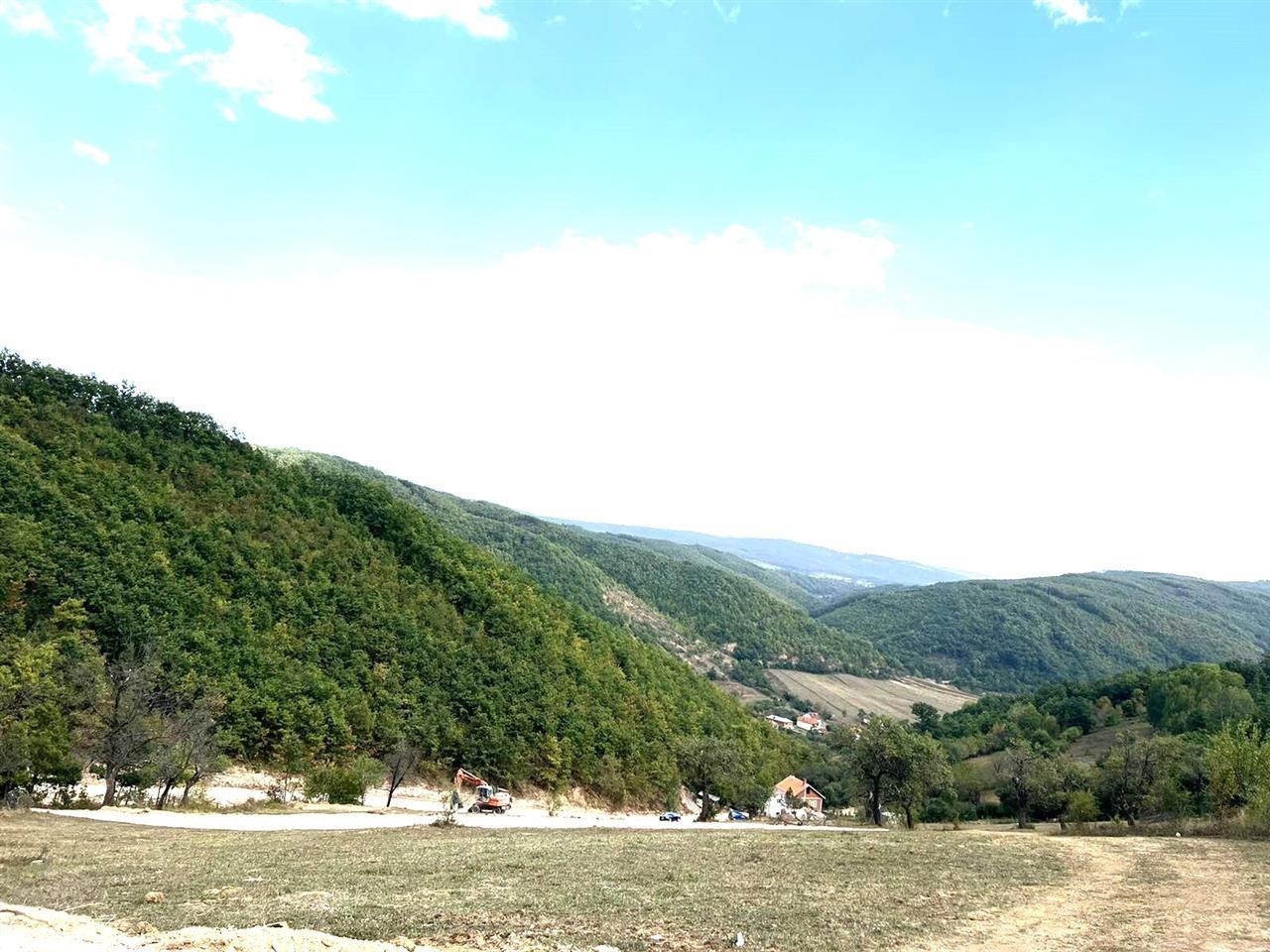 Lotes à venda de 4, 5 e 7 ares em mramor, município de Prishtina (5)