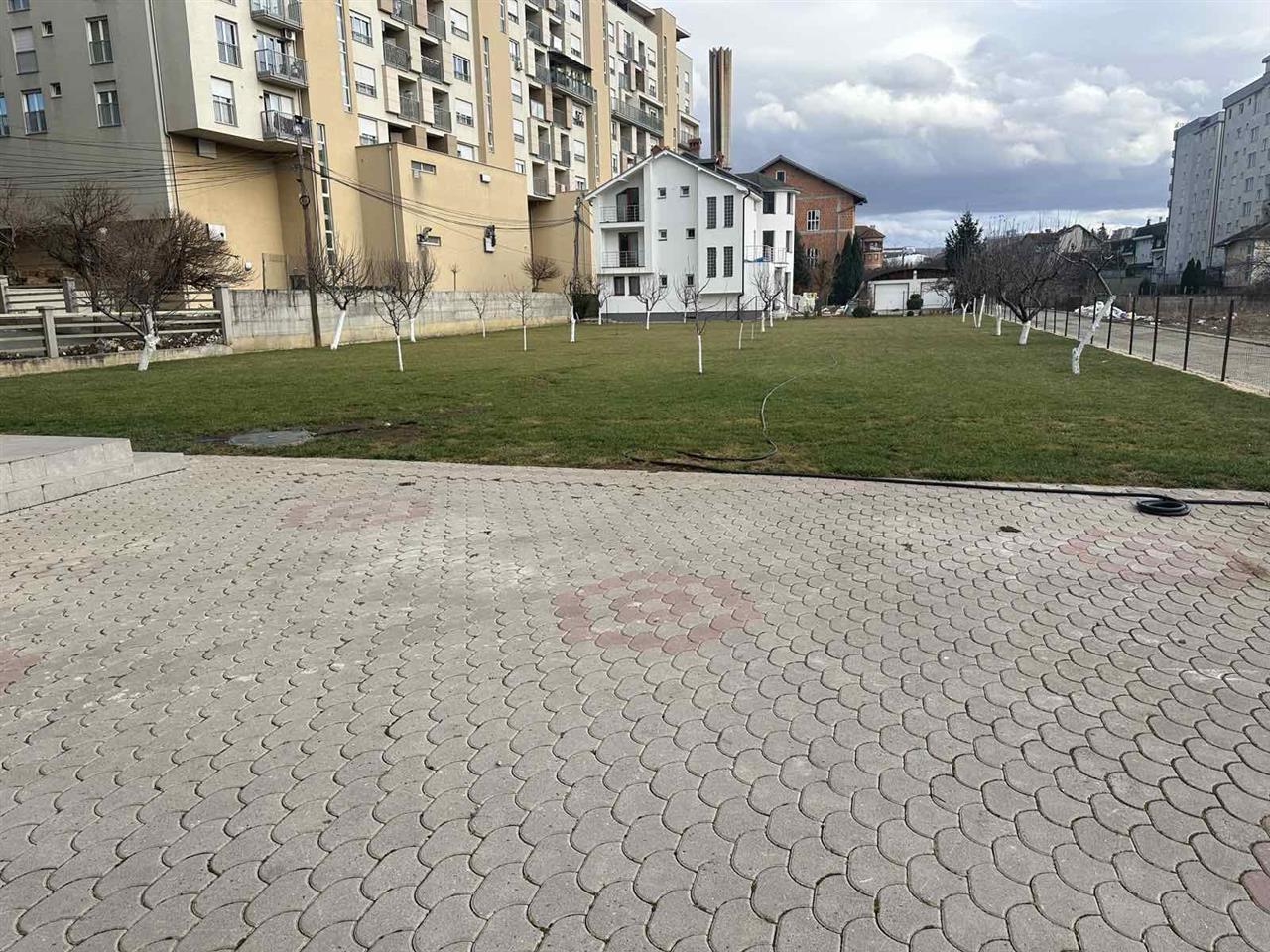 Casa en alquiler 300m² detrás de dardha en emshir (2)
