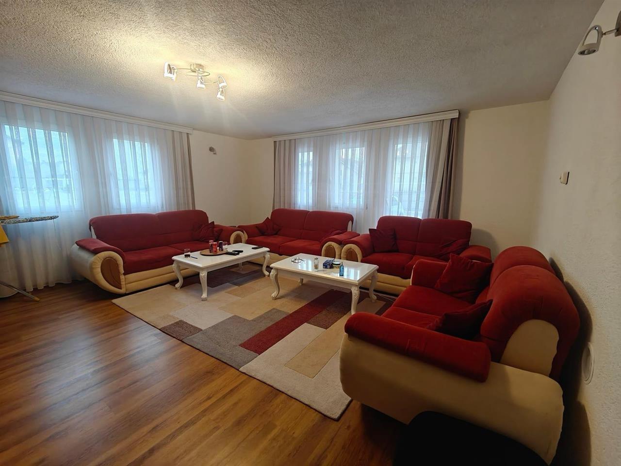 Casa en alquiler 300m² detrás de dardha en emshir (3)