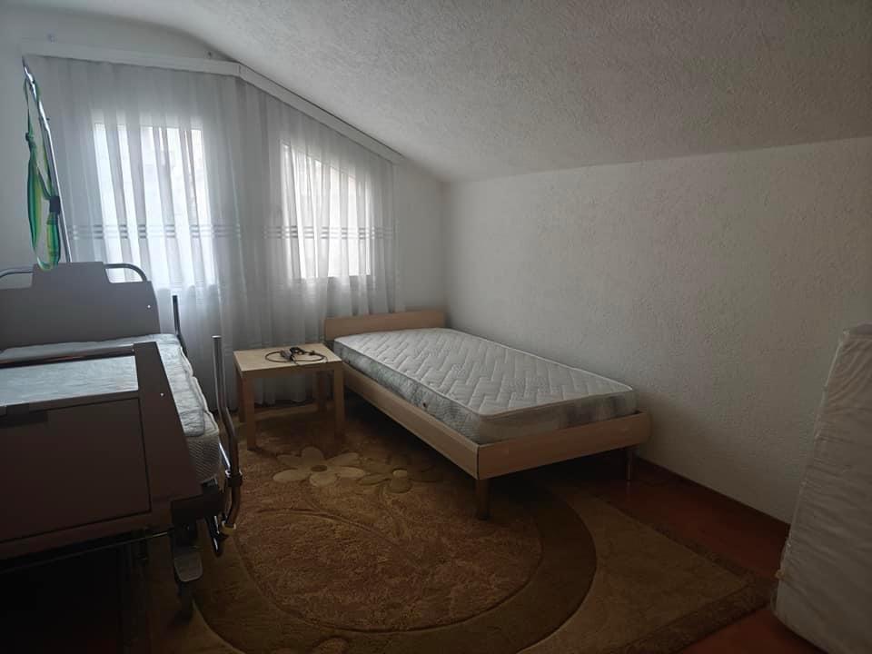 Casa en alquiler 300m² detrás de dardha en emshir (8)