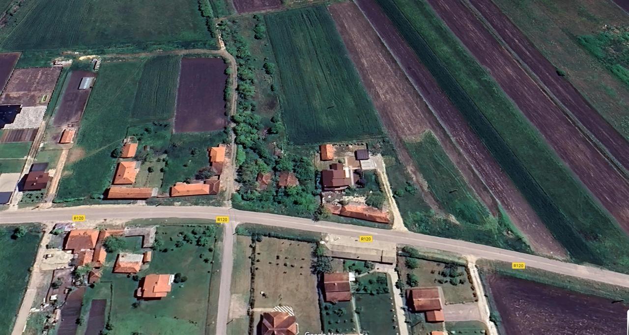 Haus zu verkaufen auf 25 ari grundstück in vrellë von goleshit in Lipjan